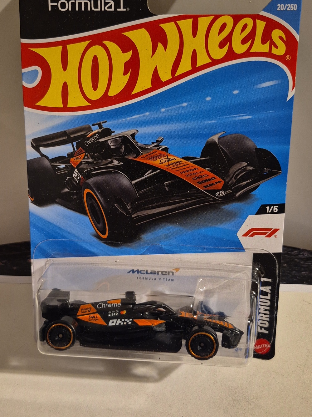 1D4 Hot Wheels Formula 1 McLaren F1